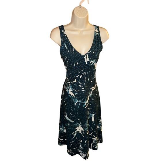 Chaps womens teal leaf print midi jersey dress size S - Picture 3 of 6